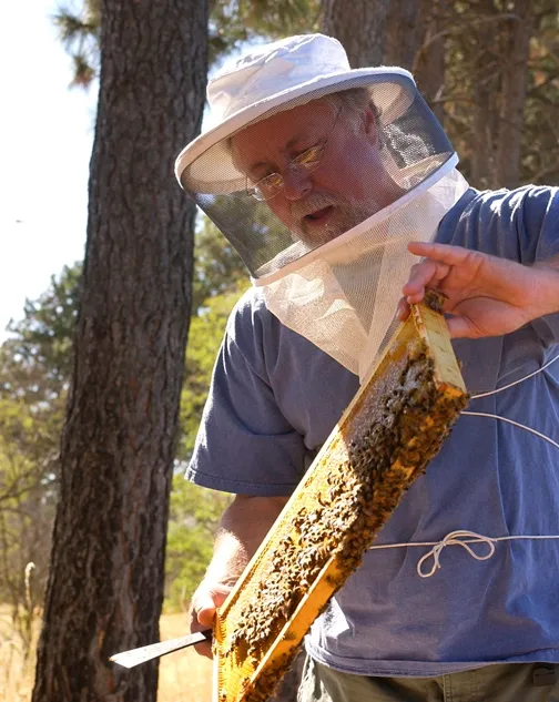 Apiculturist Steve Sheppard of Washington State University is the keynote speaker at the UC Davis Bee Symposium. (WSU Photo)