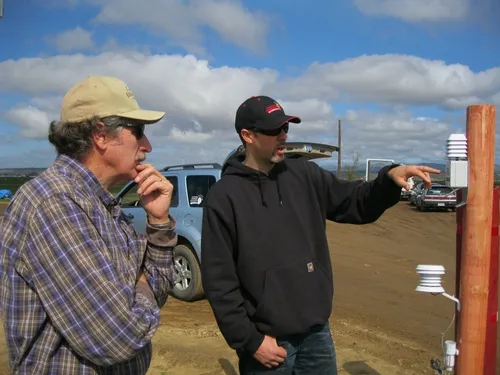 Data loggers for degree day study-20110303 (6)