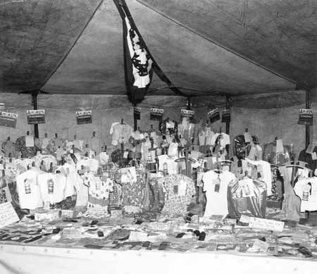 4-h clothes at fair1948