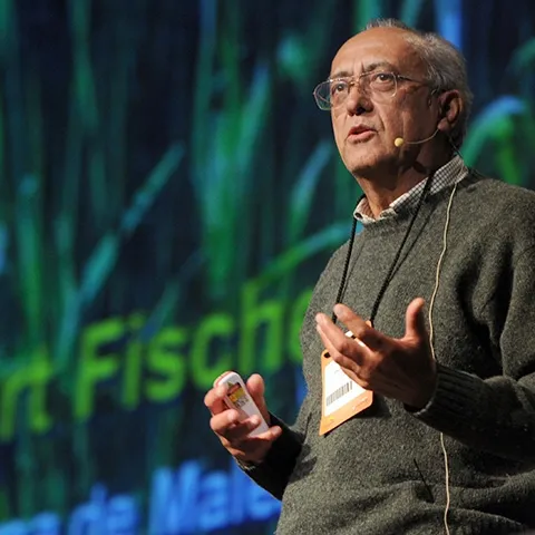 Fischer-Albert Lecturing in Argentina Web