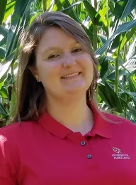 Kelly Hamby, recipient of the ESA's Early Career Professional (ECP) Extension Award