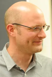 Celebrated insect photographer Alex Wild, who received his doctorate in 2005 in entomology from UC Davis, presented a seminar at his alma mater in 2008. (Photo by Kathy Keatley Garvey)