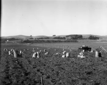 1991-05-008 ©JackMasonMuseum